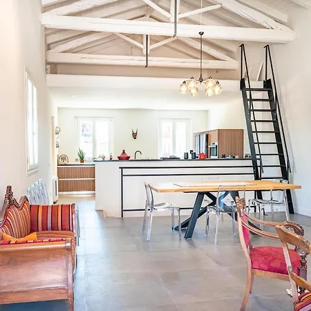 Villanova Retro - Terrace Apartment *
